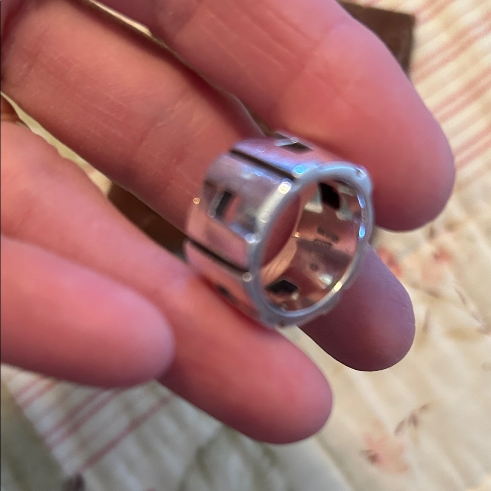 Gucci Chocolate Velvet Pouch with Silver Ring - Picture 5 of 12